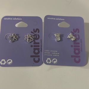 2 packs of earrings